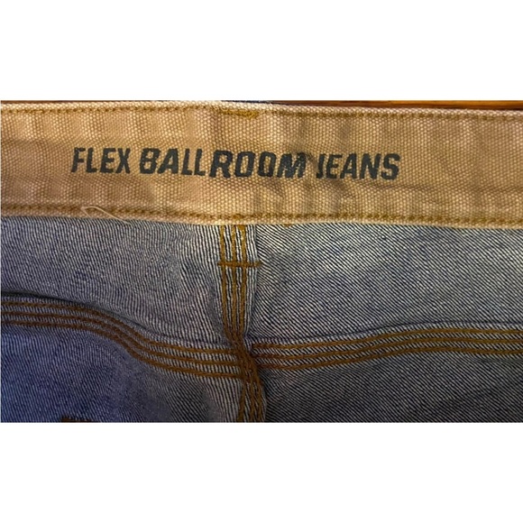 Duluth Trading Co Relaxed Fit Dark Blue Jeans - Picture 3 of 8